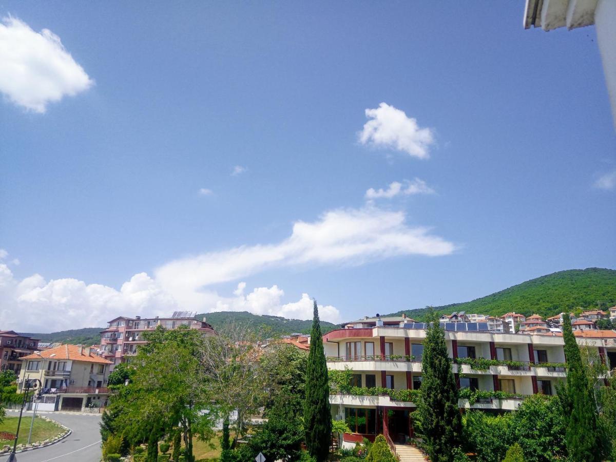 Апартаменты Private Apartament Sea View Свети-Влас Экстерьер фото